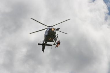 Helikopterübung Verschüttetensuchhunde-Teams 2023